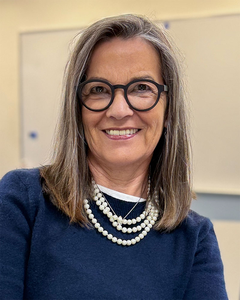 Portrait von Elke Henrich Portrait von Elke Henrich